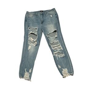 🔥2/$20🔥Blue Jeans with Distressed Design. NWOT